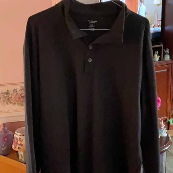 Van Heusen Never Tuck Shirt - Picture 1 of 4